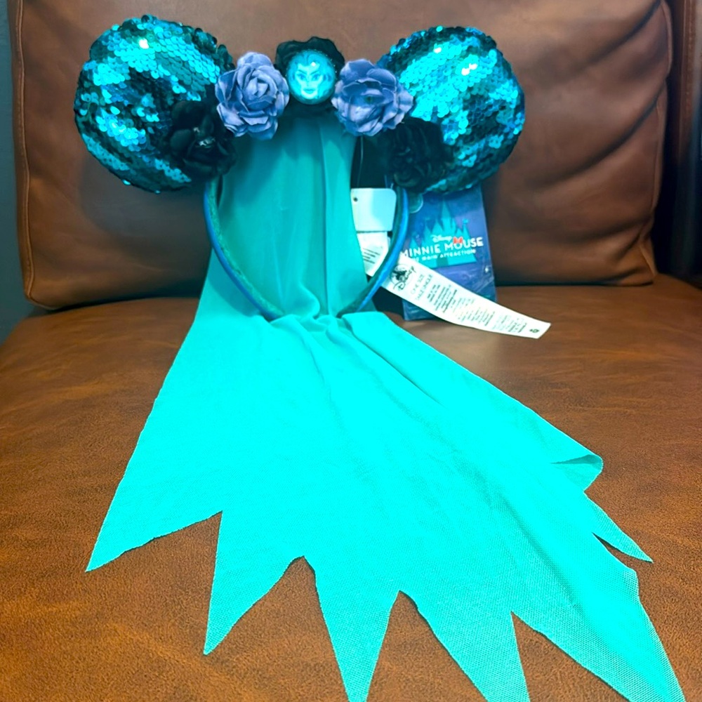 Disney Minnie, mouse the main attraction, limited release